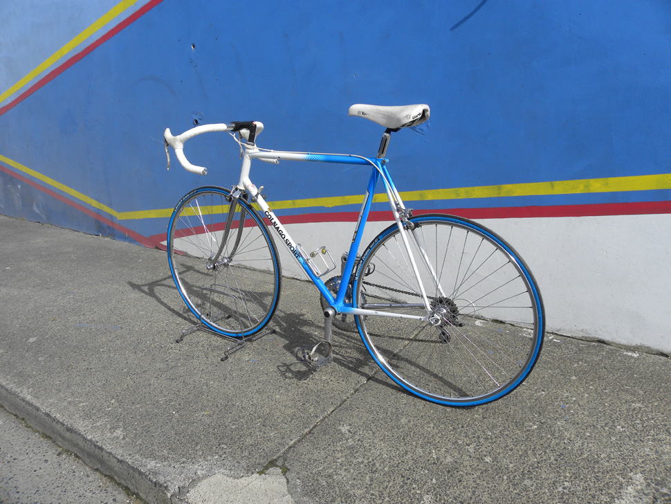 Colnago Sport Herrenrennrad Blau Weiß Der Wirbelwind